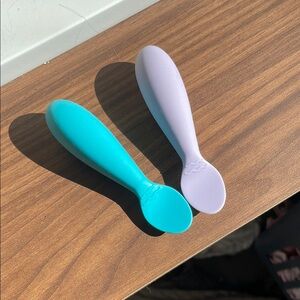 2 Baby silicone spoons aqua and lavender